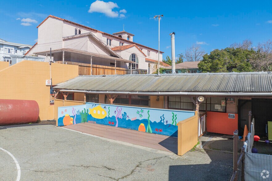 More Photos Of 2330 Prince St, Berkeley Schools For Sale