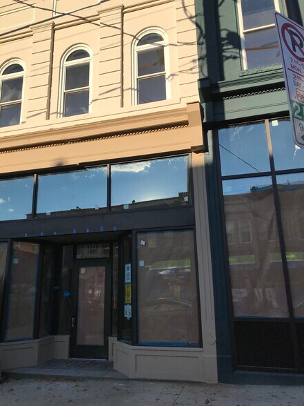 More Photos Of 1718 E Main St, Richmond Apartments For Lease