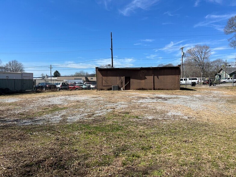 More Photos Of 503 N Duke St, LaFayette Industrial For Sale