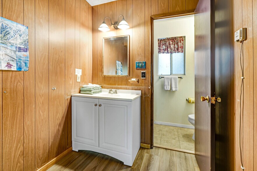 More Photos Of 1054-1098 State Highway 2, Wrightwood Hospitality For Sale