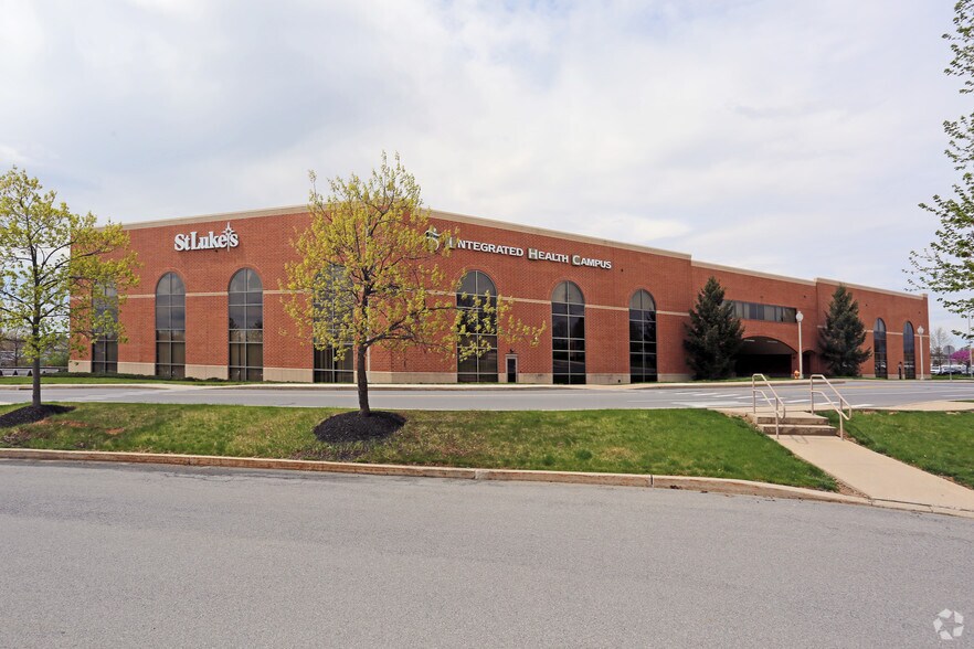 More Photos Of 240 Cetronia Rd, Allentown Unknown For Lease