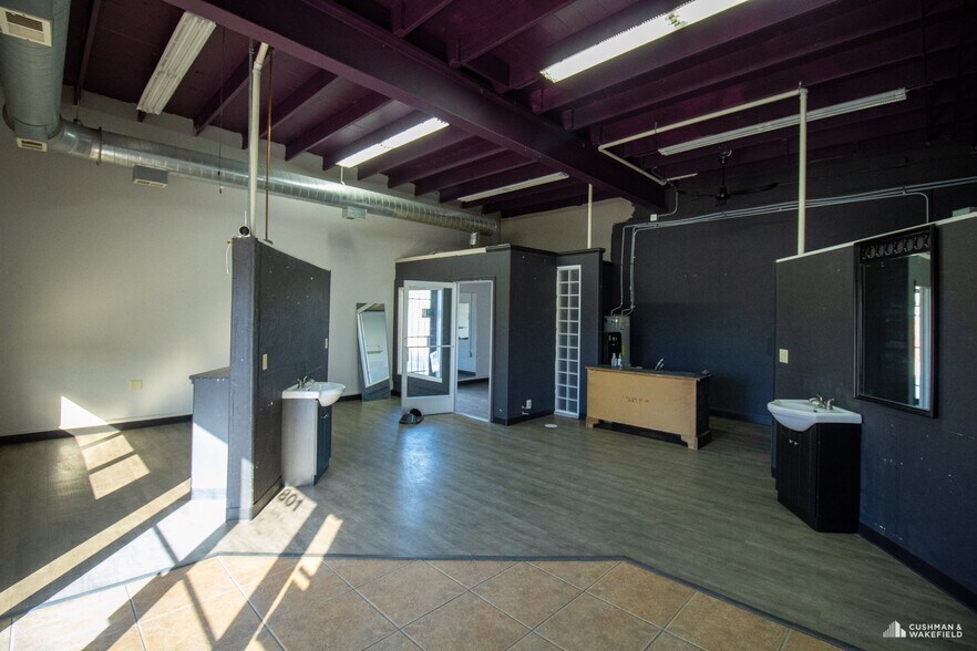 More Photos Of 801 N Center St, Casper Freestanding For Sale