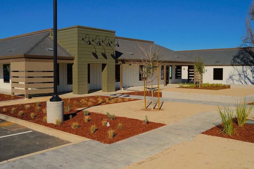 More Photos Of 1628 Holmes St, Livermore Storefront Retail Office For Lease