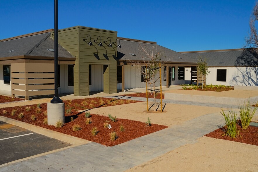 More Photos Of 1628 Holmes St, Livermore Storefront Retail Office For Sale