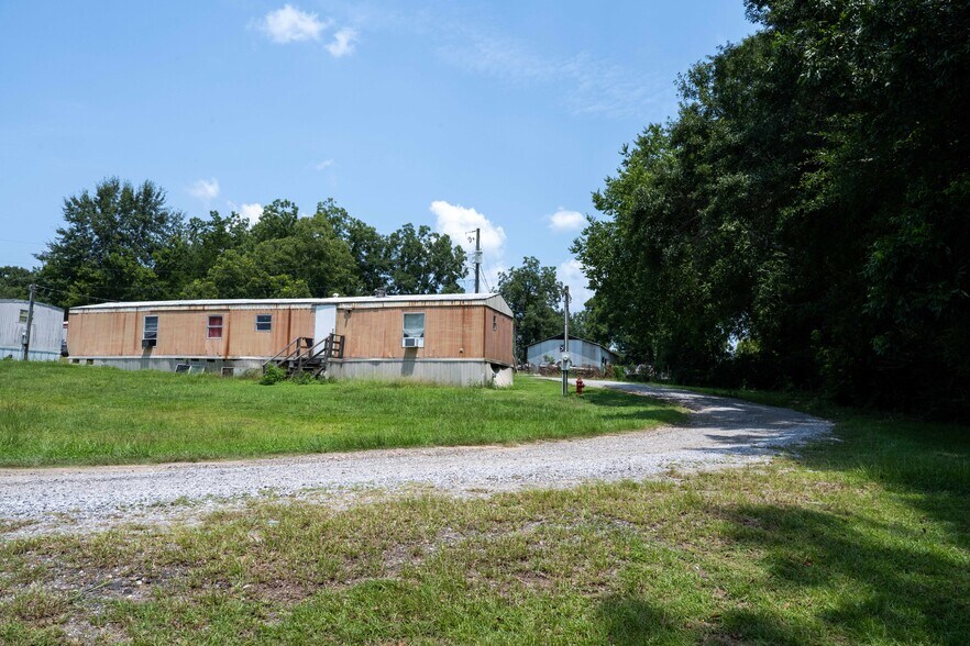 More Photos Of 3201 Wendy Lewis Rd, Bonifay Manufactured Housing Mobile Home Park For Sale