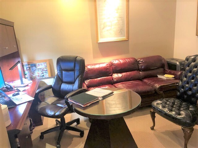 More Photos Of 58 E Walton St, Chicago Storefront Retail Office For Lease