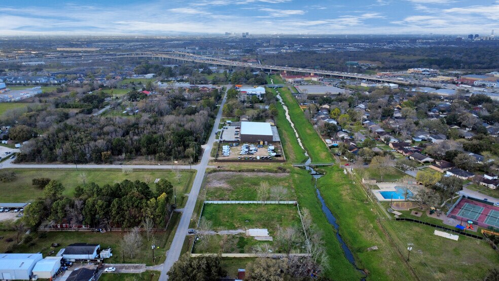 More Photos Of 12033 Bedford St, Houston Land For Sale