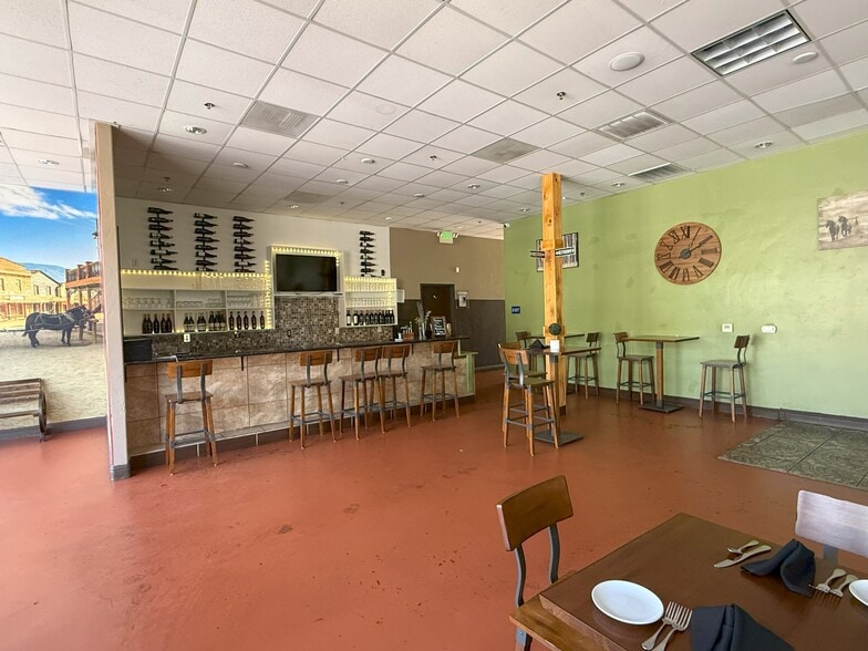 More Photos Of Hawkeye Ave @ Hawkeye Ave. & Hwy. 99, Turlock Unknown For Lease