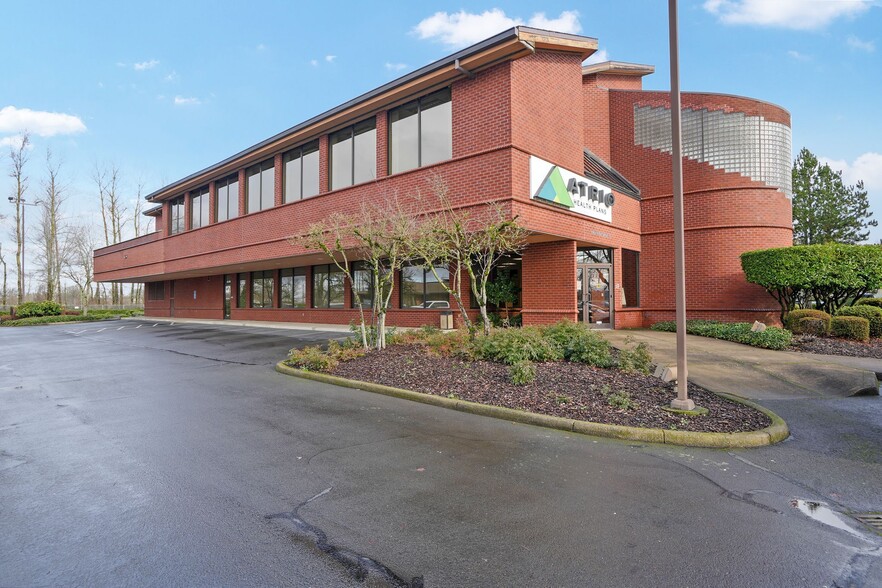 Primary Photo Of 2965 Ryan Dr SE, Salem Medical For Lease