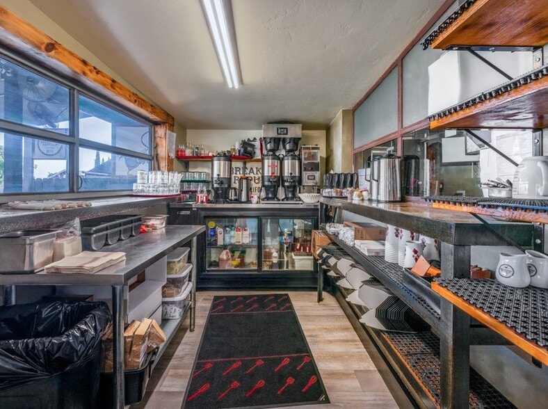 More Photos Of 2730 University Ave, San Diego Restaurant For Sale