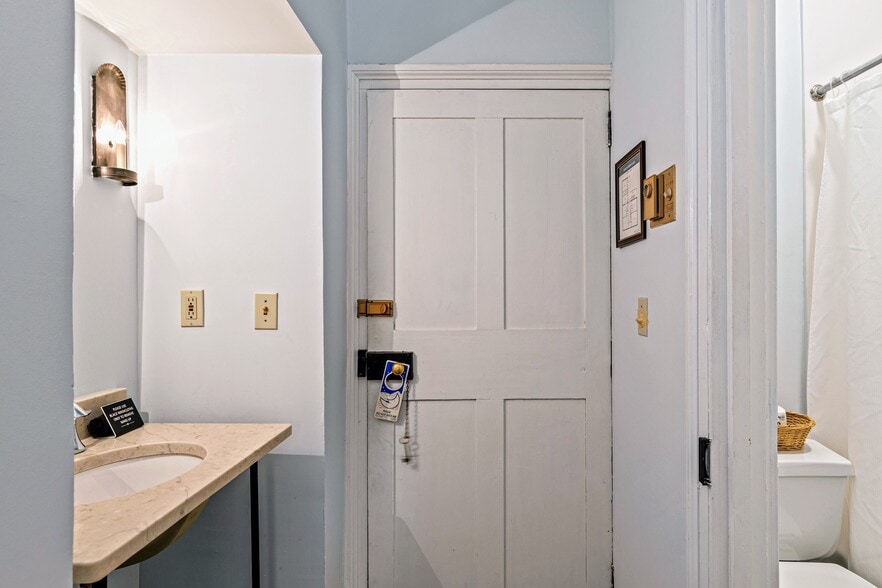 More Photos Of 803 S Main St, Winston-Salem Hospitality For Sale