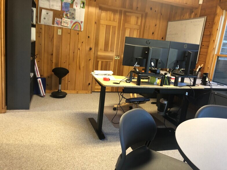 More Photos Of 4225 E Highway 290, Dripping Springs Office For Sale