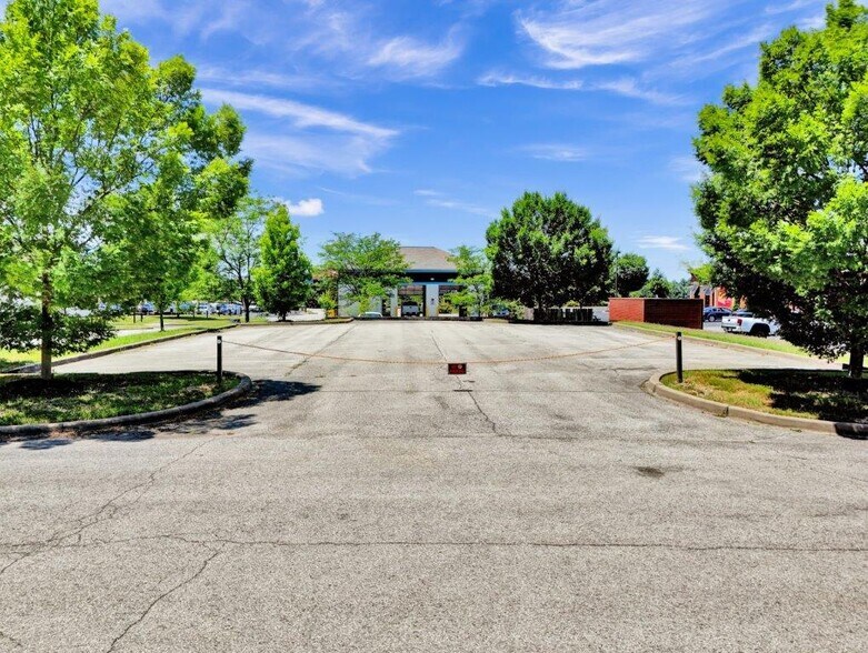 More Photos Of 11820 Ransum Dr, Louisville Land For Lease
