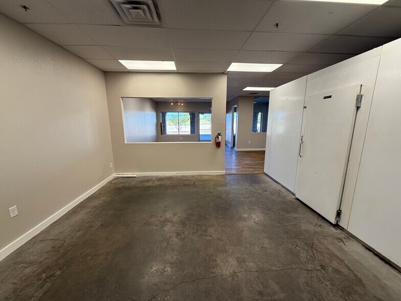 More Photos Of 1101 Bunton Creek Rd, Kyle Storefront Retail Office For Lease