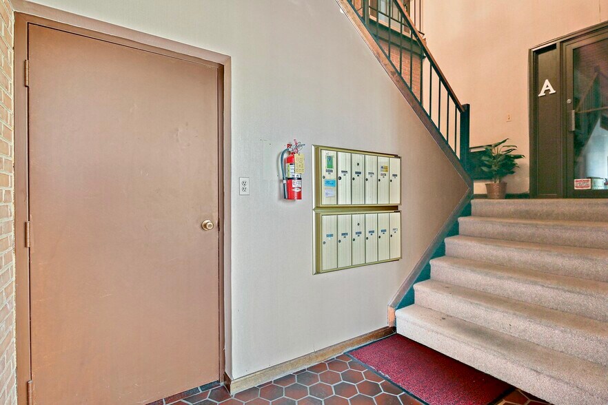 More Photos Of 229 E Main St, Westminster Office For Lease