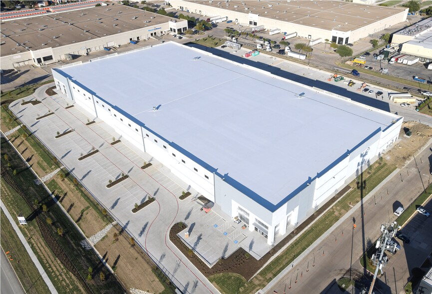 More Photos Of 3050 Red Hawk Dr, Grand Prairie Industrial For Sale