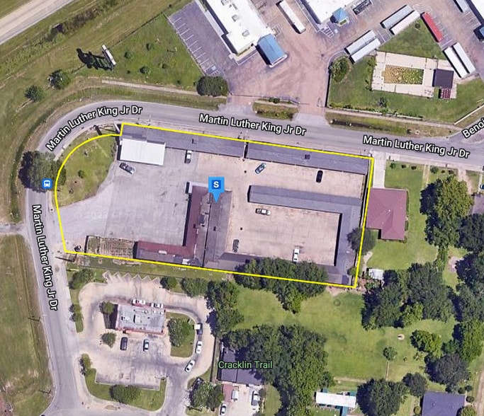 More Photos Of 1604 N University Ave, Lafayette Hotel For Sale