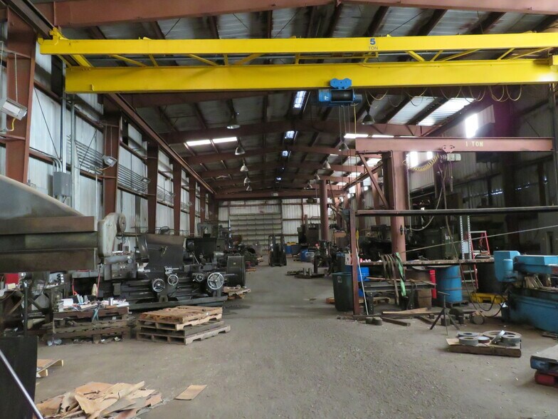 More Photos Of 9202 Lambright Rd, Houston Warehouse For Sale