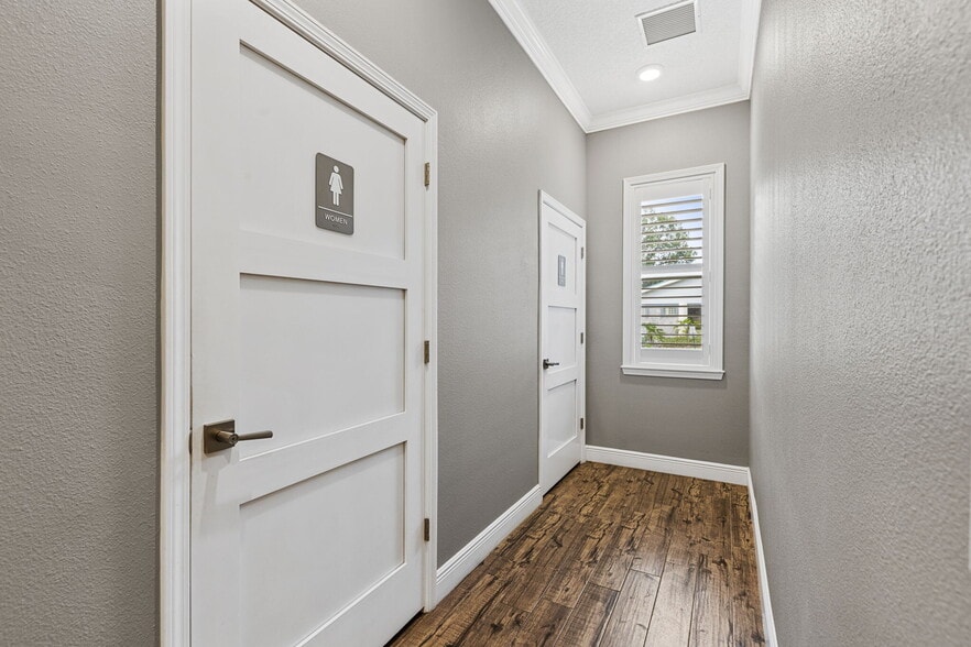 More Photos Of 1868 Highland Oaks Blvd, Lutz Medical For Lease