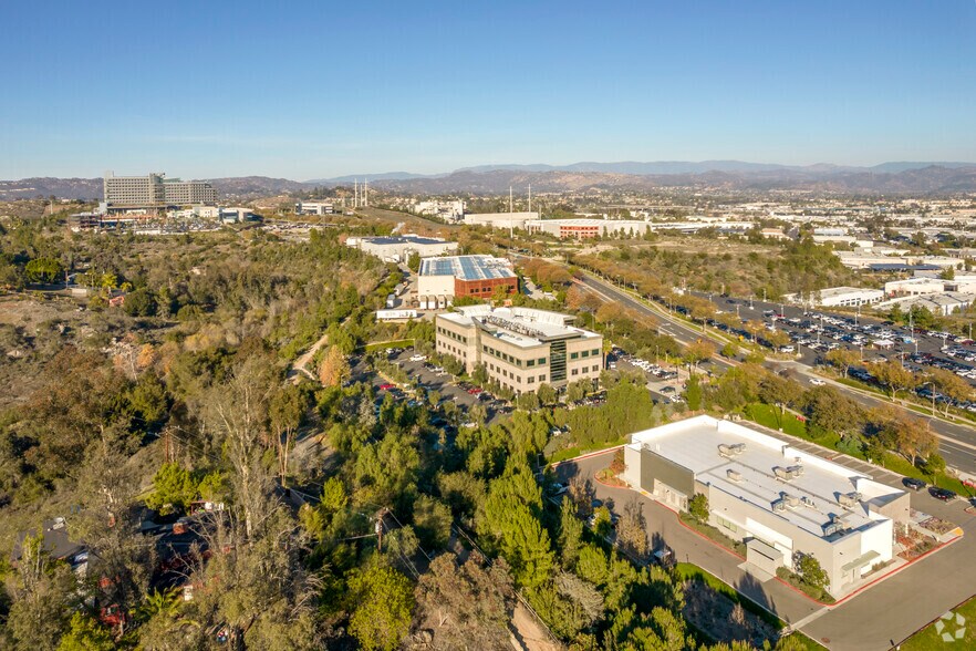 More Photos Of 1955 Citracado Pky, Escondido Office For Sale