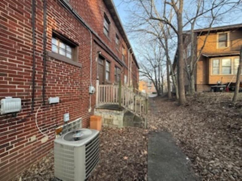 More Photos Of 2546 Neil Ave, Columbus Apartments For Sale
