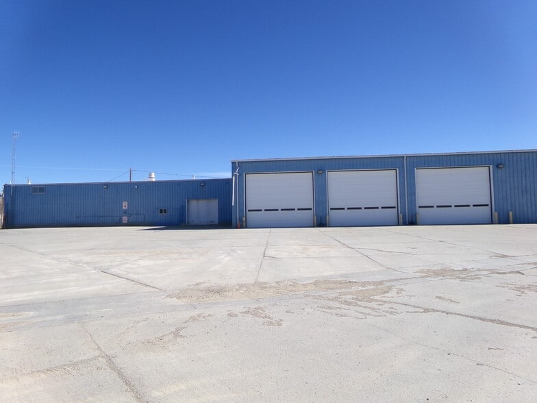 More Photos Of 1616 W 2nd St, Rock Springs Industrial For Lease