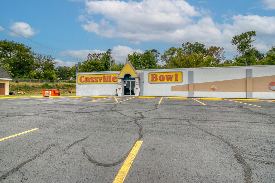 More Photos Of 1813 Main St, Cassville Bowling Alley For Sale