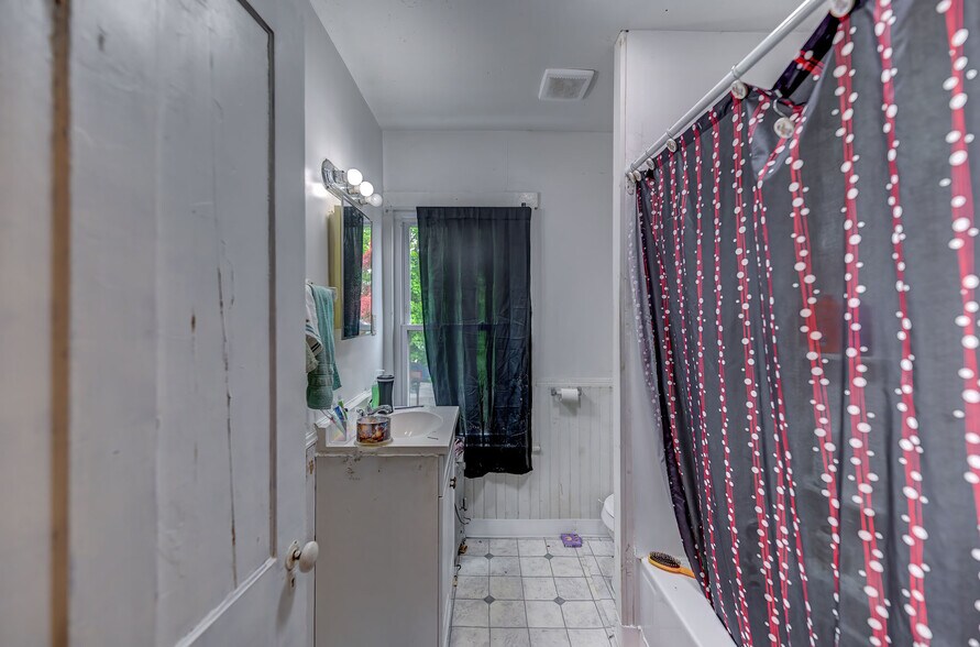 More Photos Of 339 Catherine St, Bloomsburg Multifamily For Sale