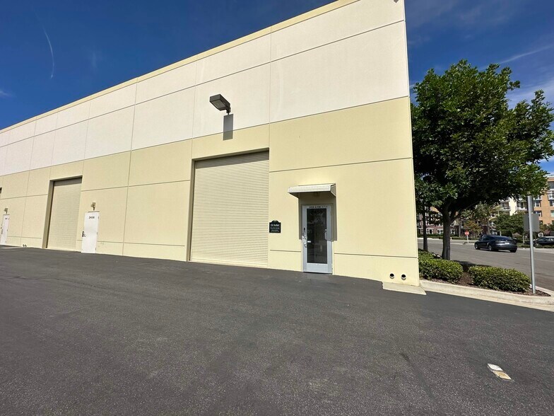 More Photos Of 2458 Alton Pky, Irvine Light Distribution For Lease