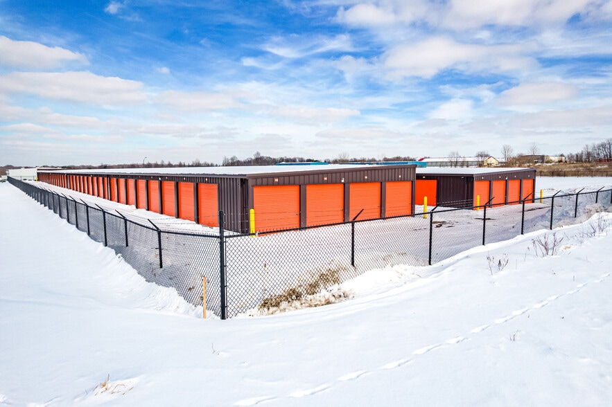 More Photos Of 2851 Business Pl SE, Massillon Self Storage For Sale