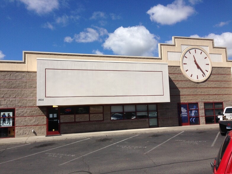 More Photos Of 1600 Delta Waters Rd, Medford Storefront Retail Office For Lease