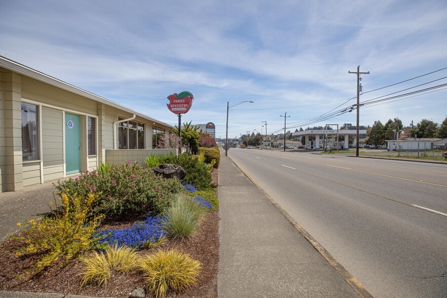 More Photos Of 1860 Virginia Ave, North Bend Medical For Lease