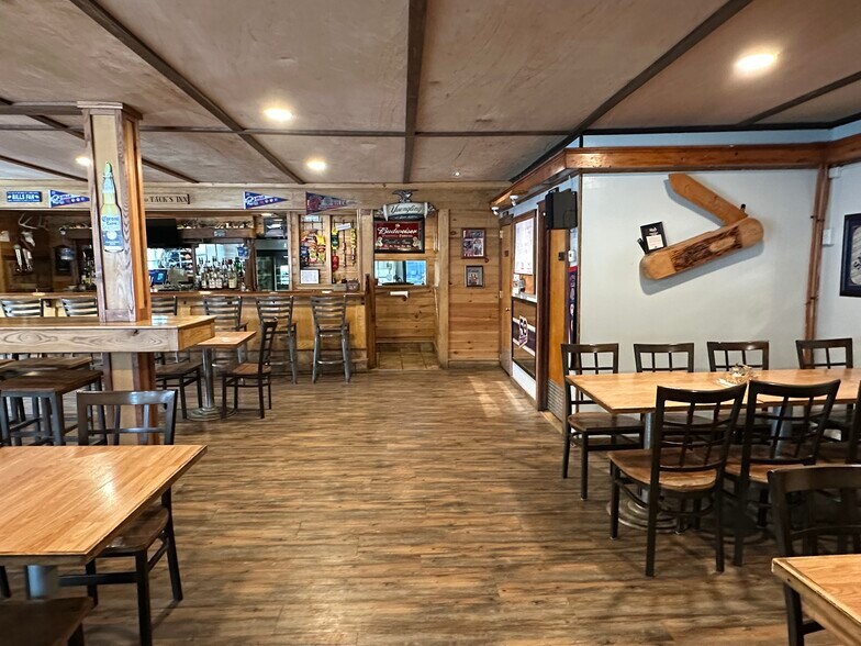 More Photos Of 7034 US-219 Hwy, Lewis Run Restaurant For Sale