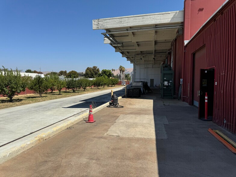 More Photos Of 1885 Las Plumas Ave, San Jose Food Processing For Sale