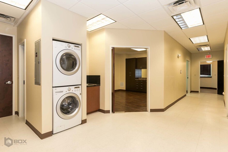 More Photos Of 12460-12468 W Atlantic Blvd, Coral Springs Medical For Lease