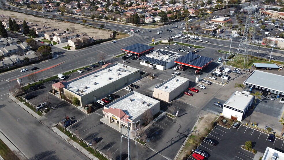 More Photos Of 8000 Mcnair Ln, Bakersfield Storefront Retail Office For Lease