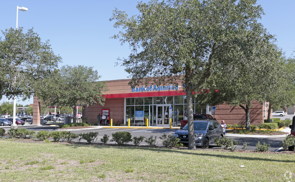 Primary Photo Of 10925 Baymeadows Rd, Jacksonville Bank For Lease