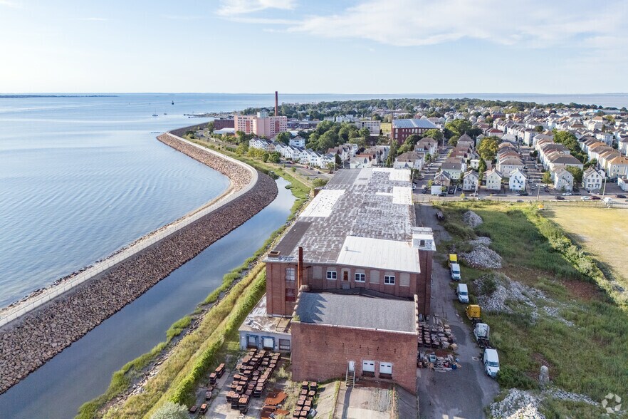 More Photos Of 11 Cove St, New Bedford Manufacturing For Sale