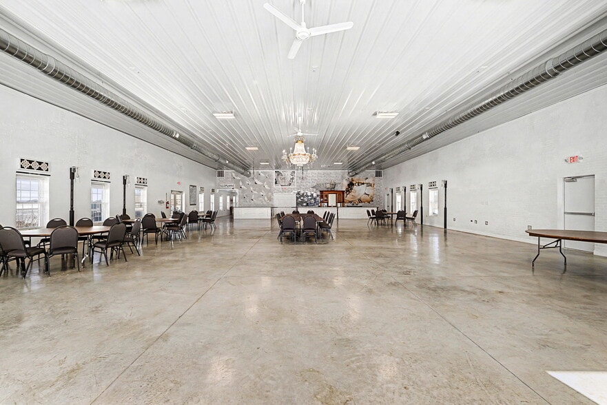 More Photos Of 3548 W County Road 500 N, Frankfort Warehouse For Sale