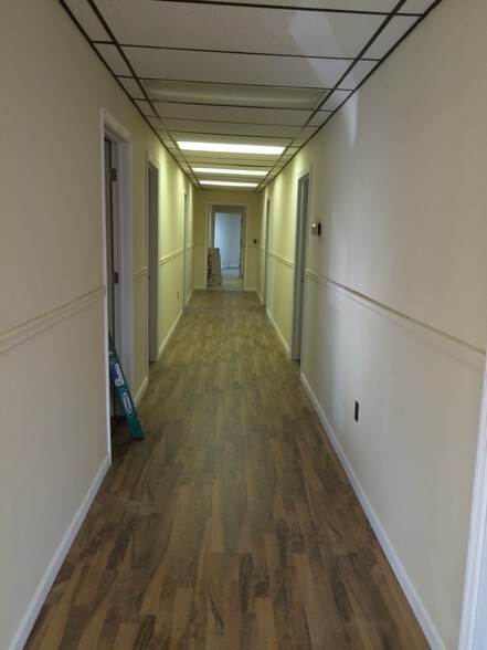 More Photos Of 230-300 Oriskany Blvd, Yorkville Storefront Retail Office For Lease