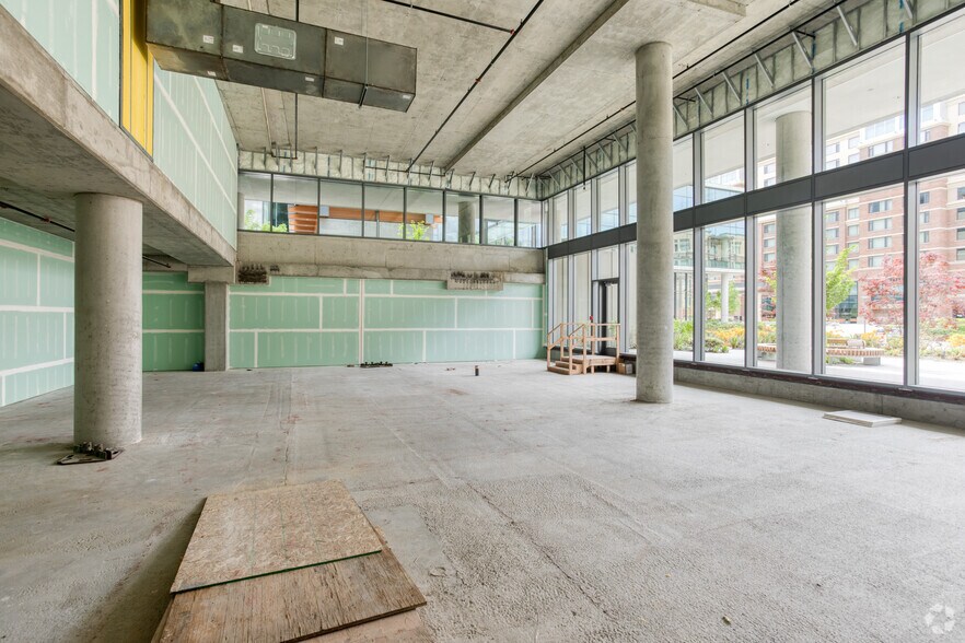 More Photos Of 1101 Lake Washington Blvd N, Renton Unknown For Lease