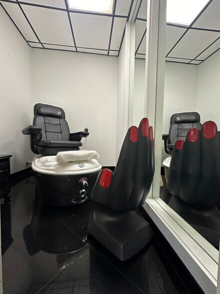 More Photos Of 3000 N University Dr, Coral Springs Office For Sale