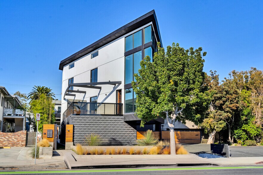 More Photos Of 1447 11th St, Santa Monica Office Residential For Sale