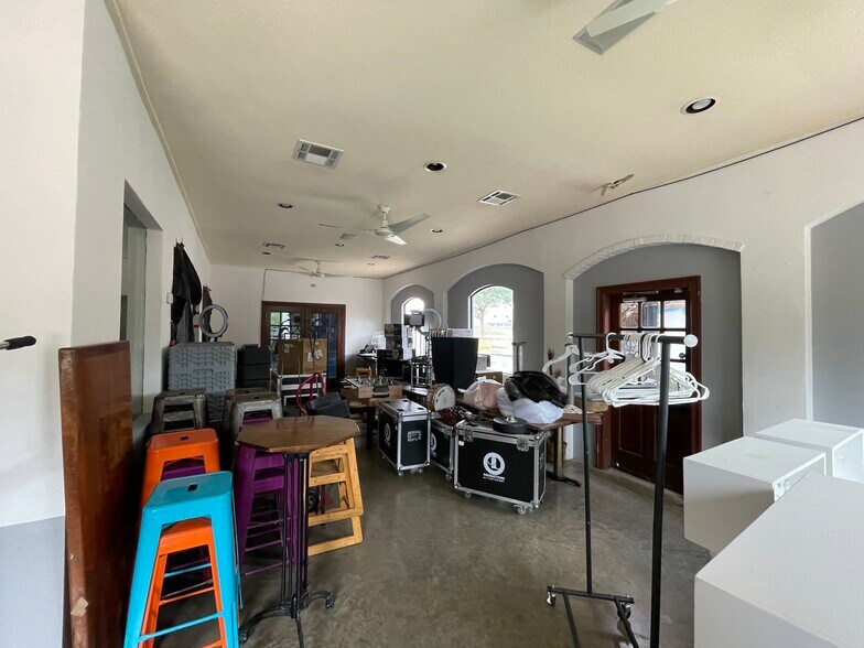 More Photos Of 23237 Aldine Westfield Rd, Spring Restaurant For Lease