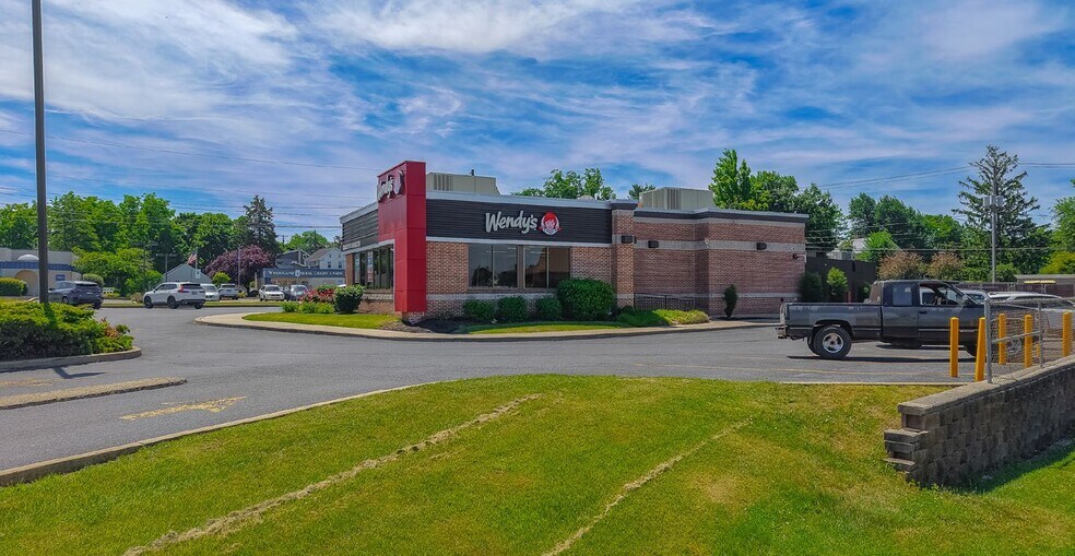 More Photos Of 1660 S Market St, Elizabethtown Fast Food For Sale