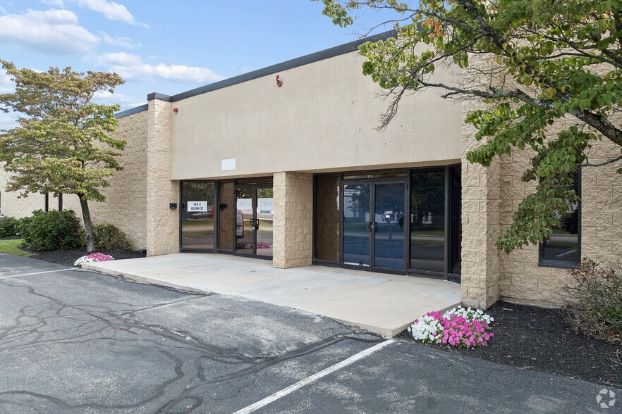 More Photos Of 94-104 Glenn St, Lawrence Manufacturing For Lease