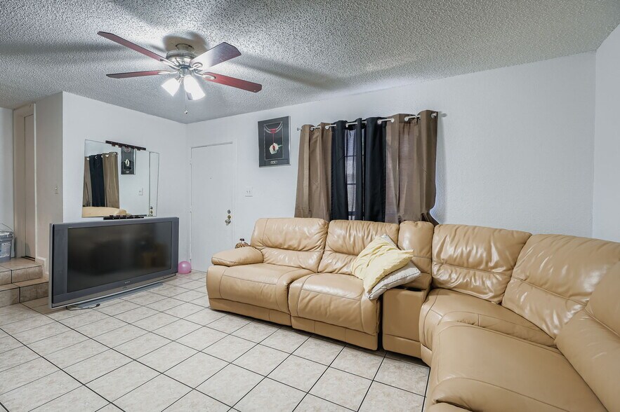 More Photos Of 5803 Cougar Dr, Austin Apartments For Sale