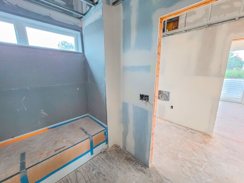 More Photos Of 319 N Westlake Ave, Los Angeles Apartments For Sale