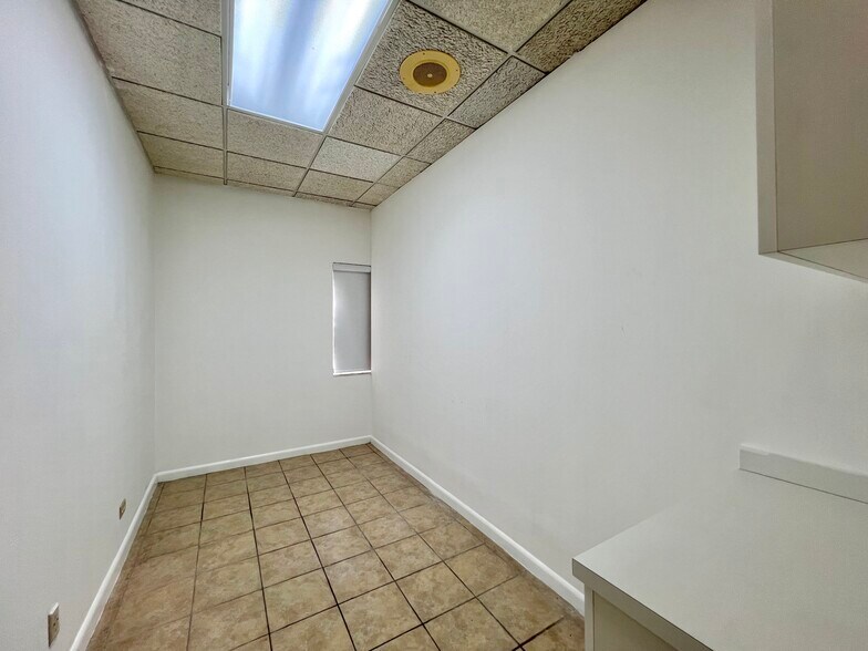 More Photos Of 4908 SW 8th St, Miami Medical For Lease