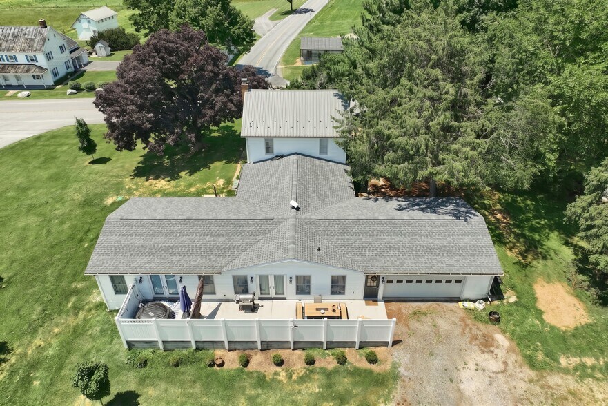 More Photos Of 6670 Baltimore Pike, Littlestown Specialty For Sale